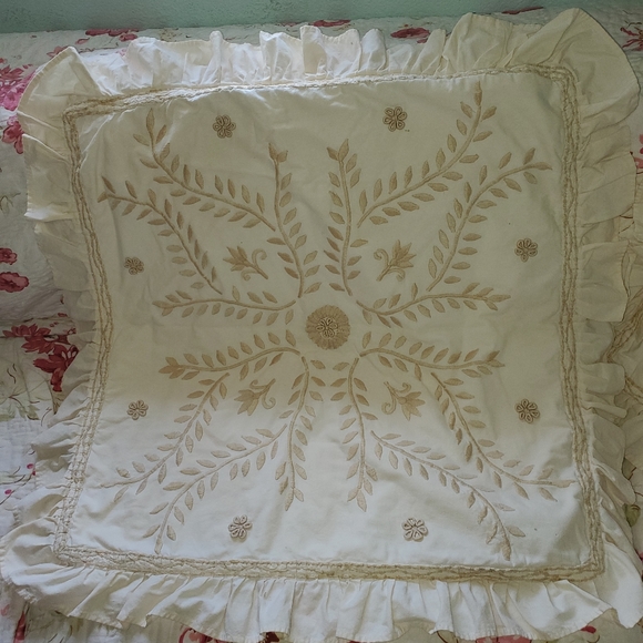 Pottery Barn Bedding Pottery Barn Pillow Sham Set Euro Cream Crewel